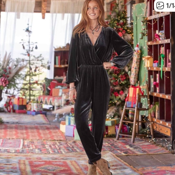 Sundance Aviana Velvet Jumpsuit Burgundy 
Surplus Wrap Top Long Sleeve XXL - Picture 1 of 7